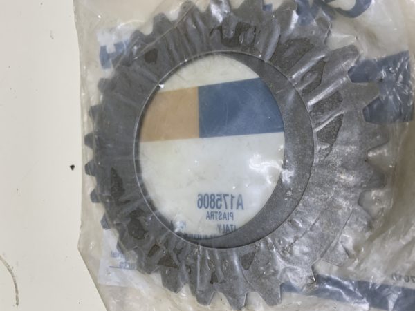 CNH CASE A175806 SET OF 2 Clutch Plate Separator Transmission Plato 